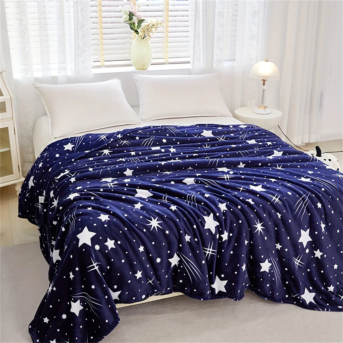 Soft and Warm Meteor Pattern Bed Blanket for All Seasons